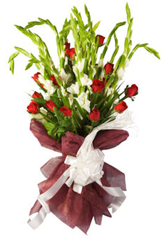 Bunch of 10 White Glads and 15 Red Roses in Brown Tissue