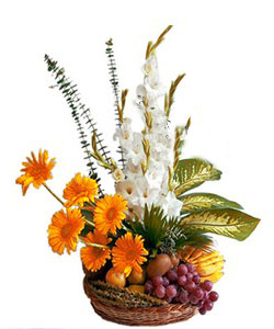 2 KG Mix Fruits with Arrangement of 10 Glads & 10 Gerbera.