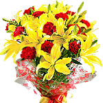 Bunch of 4 Multibuds Asiatic Lilliums & 10 Red Carnations